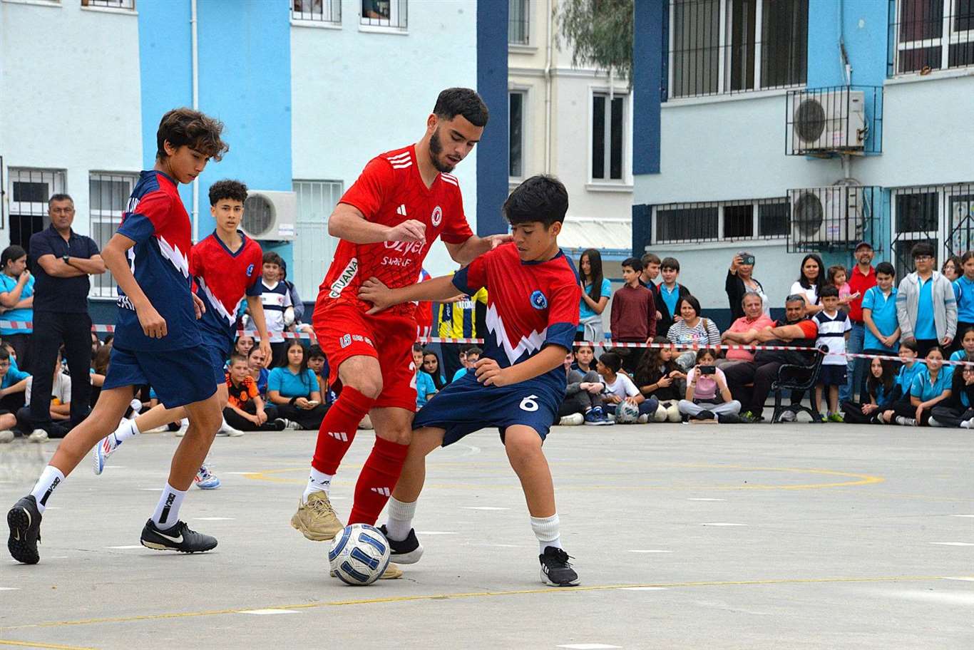  Fethiyesporlu futbolculardan 23 Nisan'a renkli katkı haberi